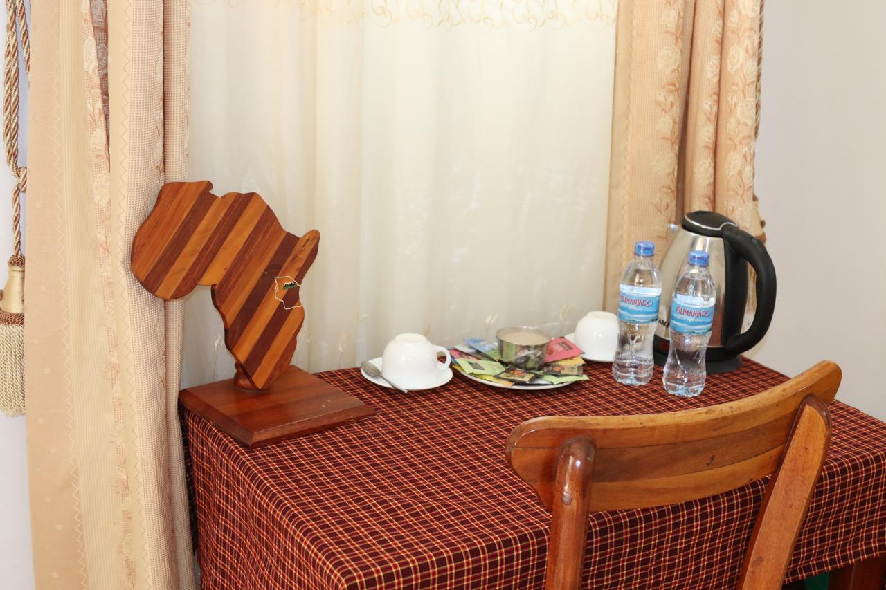 Neneu Hotel Моші Екстер'єр фото