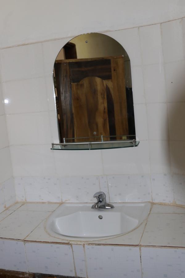 Neneu Hotel Моші Екстер'єр фото
