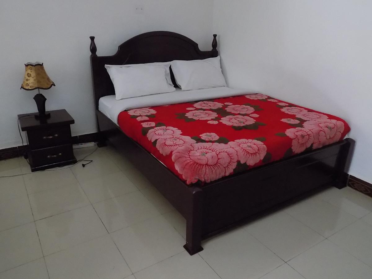 Neneu Hotel Моші Екстер'єр фото